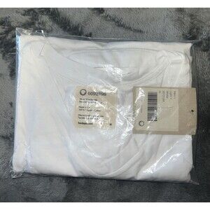 MEDIUM FOR DAYS Men’s The Relaxed V-Neck - White